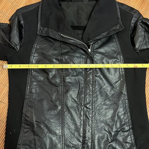 A.n.a. Petite medium faux leather and knit zippered jacket, black, pockets - Picture 4 of 6